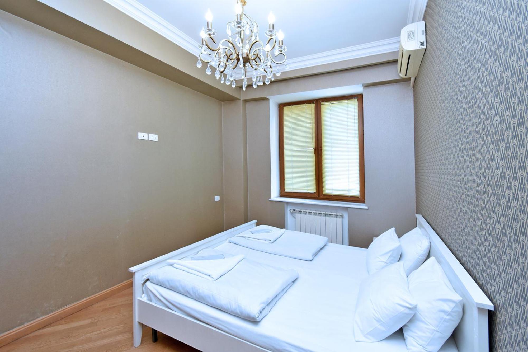 3 Bedrooms 2 Bathrooms Lux Apartment Near Republic Square With Balcony Yerevan Exterior photo